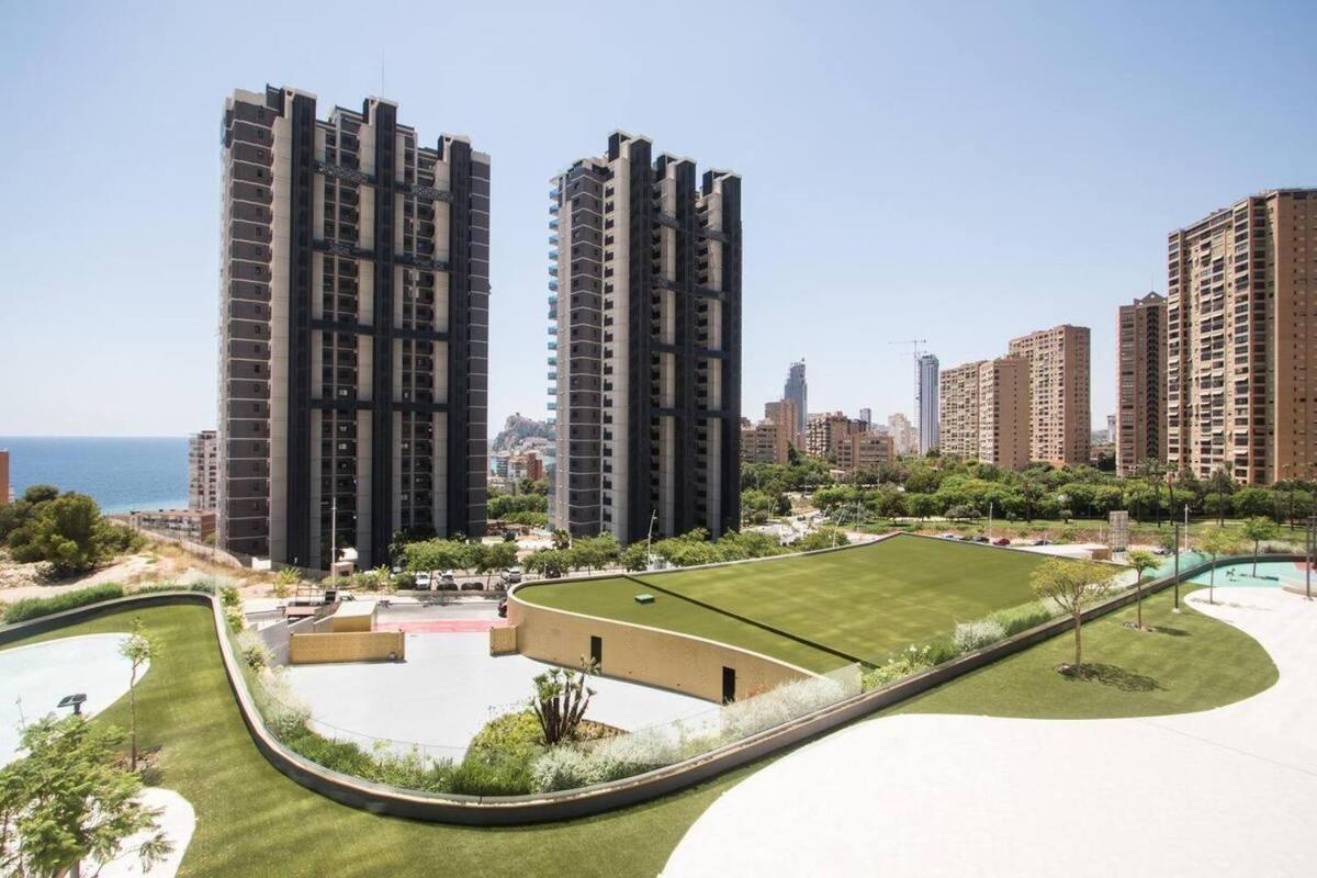 Intempo Luxury Sky View & Spa Resort Benidorm Exterior foto